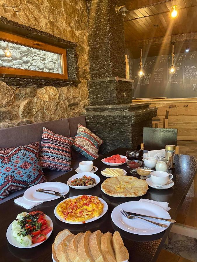 מסטיה Guest House Nikala מראה חיצוני תמונה